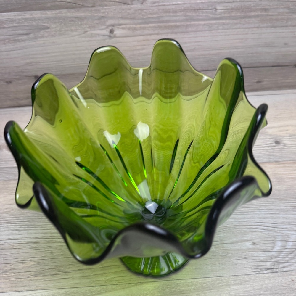 Vintage Green Glass LE Smith Handkerchief Footed Compote - Picture 3 of 8